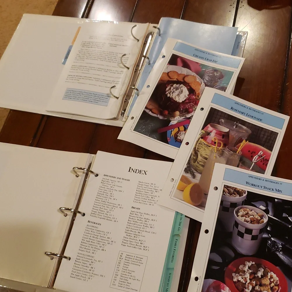 (2 Set) Light & Easy Cooking Collection Binders- Recipes & Menus